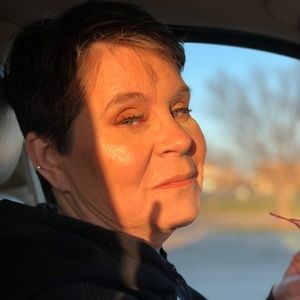 Meet your Posher, Pamela